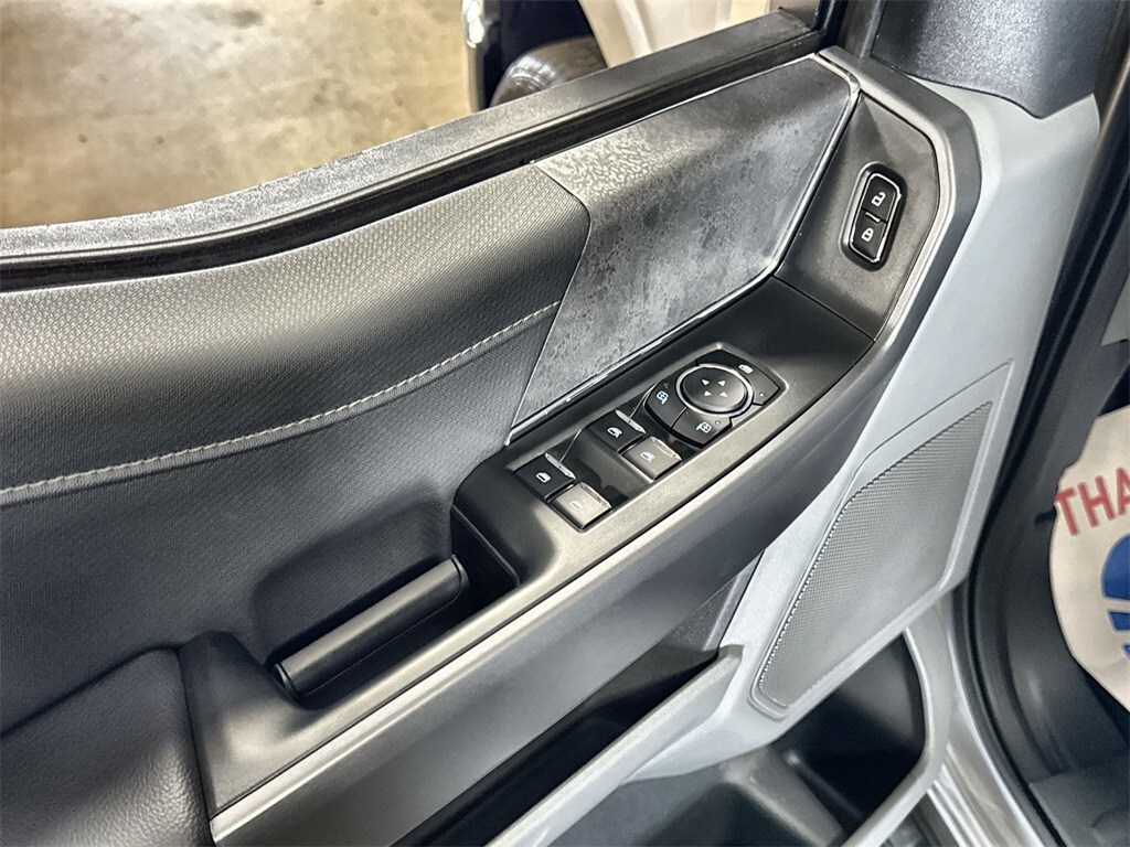 2025 Ford F-150 XLT photo 4