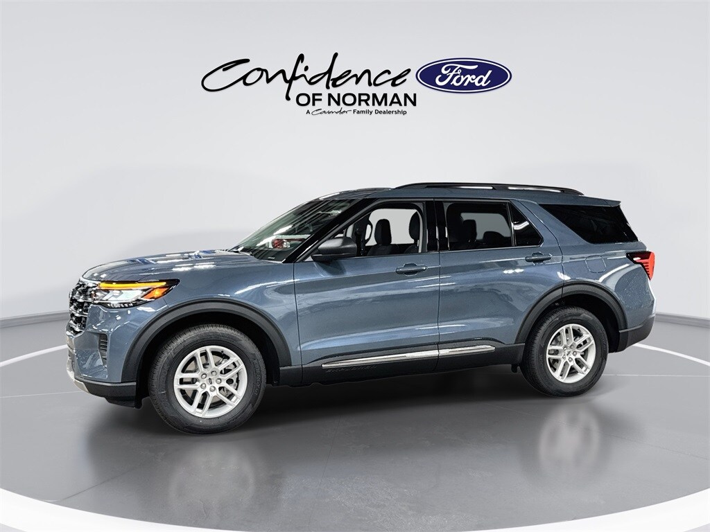 2025 Ford Explorer photo 4