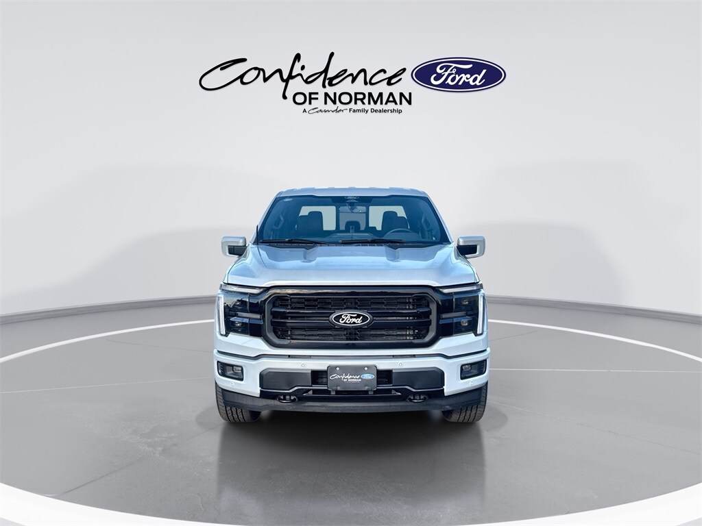 2025 Ford F-150 Lariat photo 2