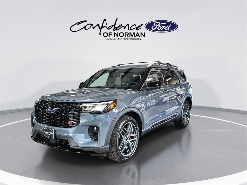 2025 Ford Explorer ST photo 2
