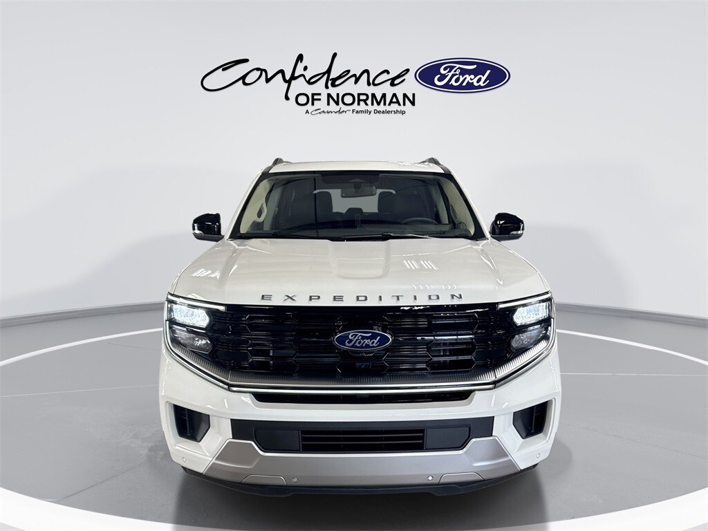 2025 Ford Expedition Platinum photo 2