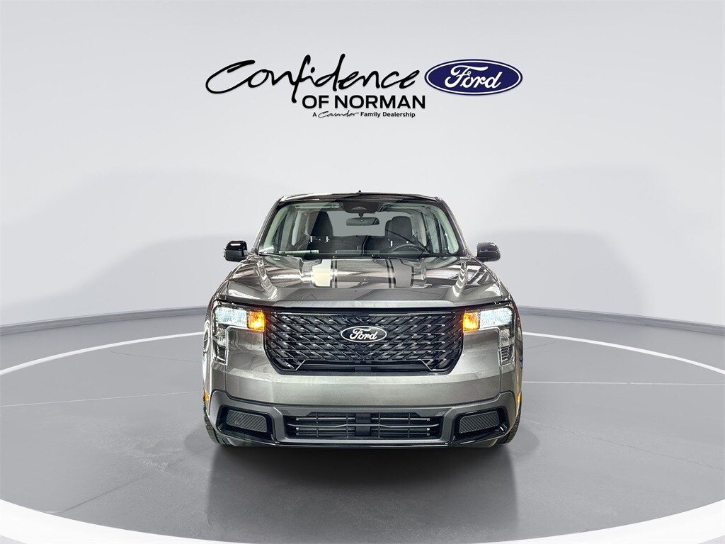 2025 Ford Maverick XLT photo 2