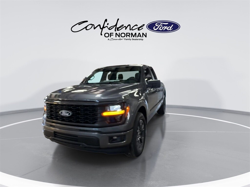 2025 Ford F-150 STX photo 4