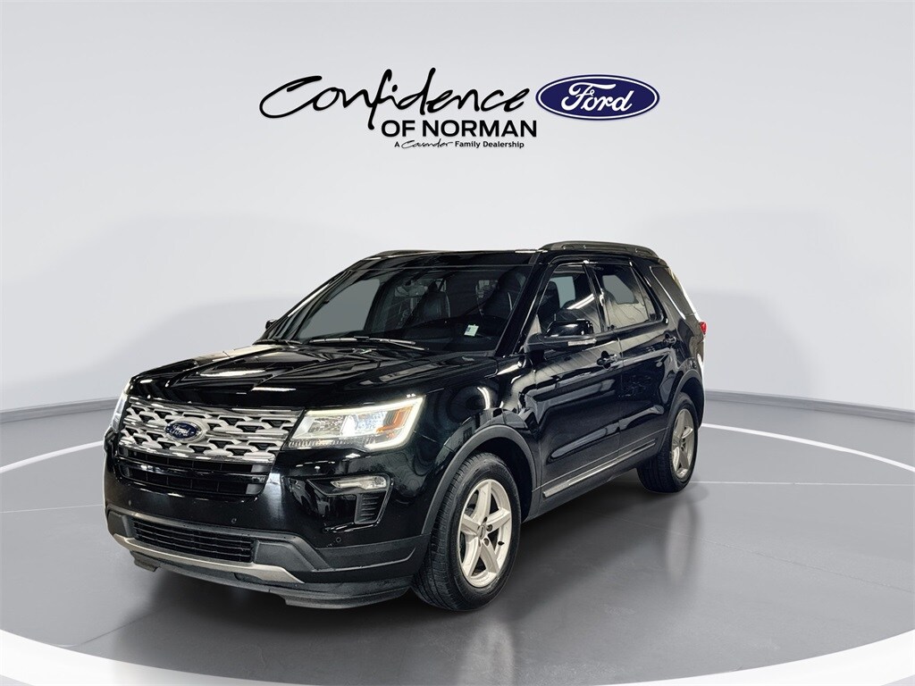 2018 Ford Explorer XLT photo 3