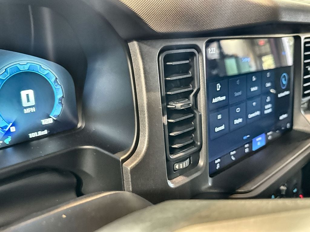2025 Ford Bronco 4-Door Base - Photo 15
