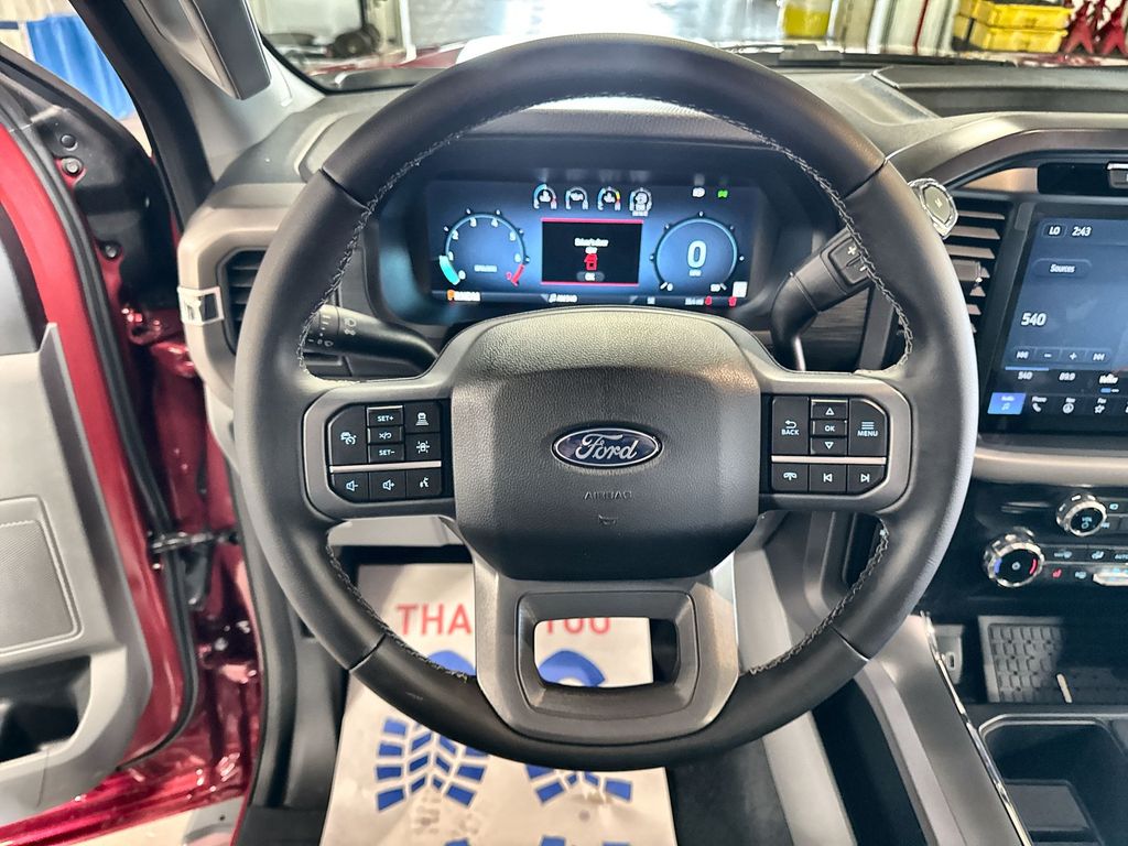 2025 Ford F-150 XLT - Photo 18
