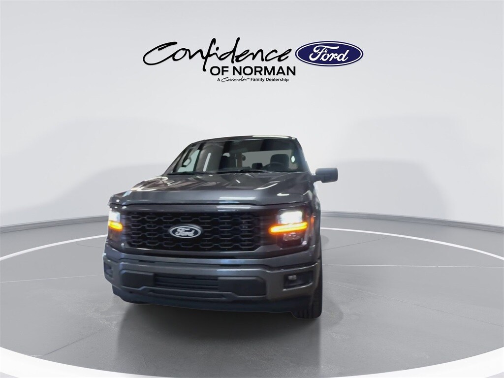 2025 Ford F-150 STX photo 4