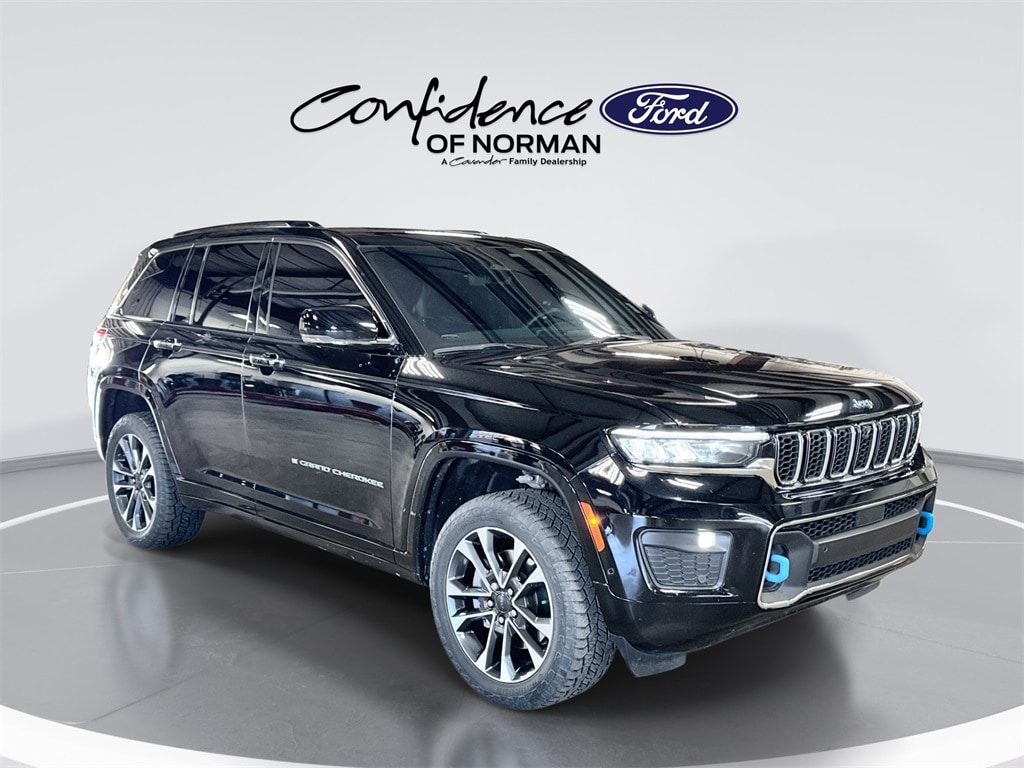2022 Jeep Grand Cherokee Overland 4xe's photo