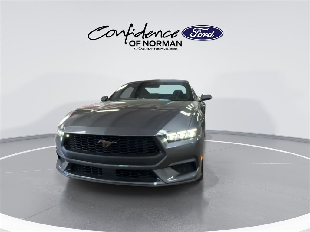2025 Ford Mustang EcoBoost Premium photo 4