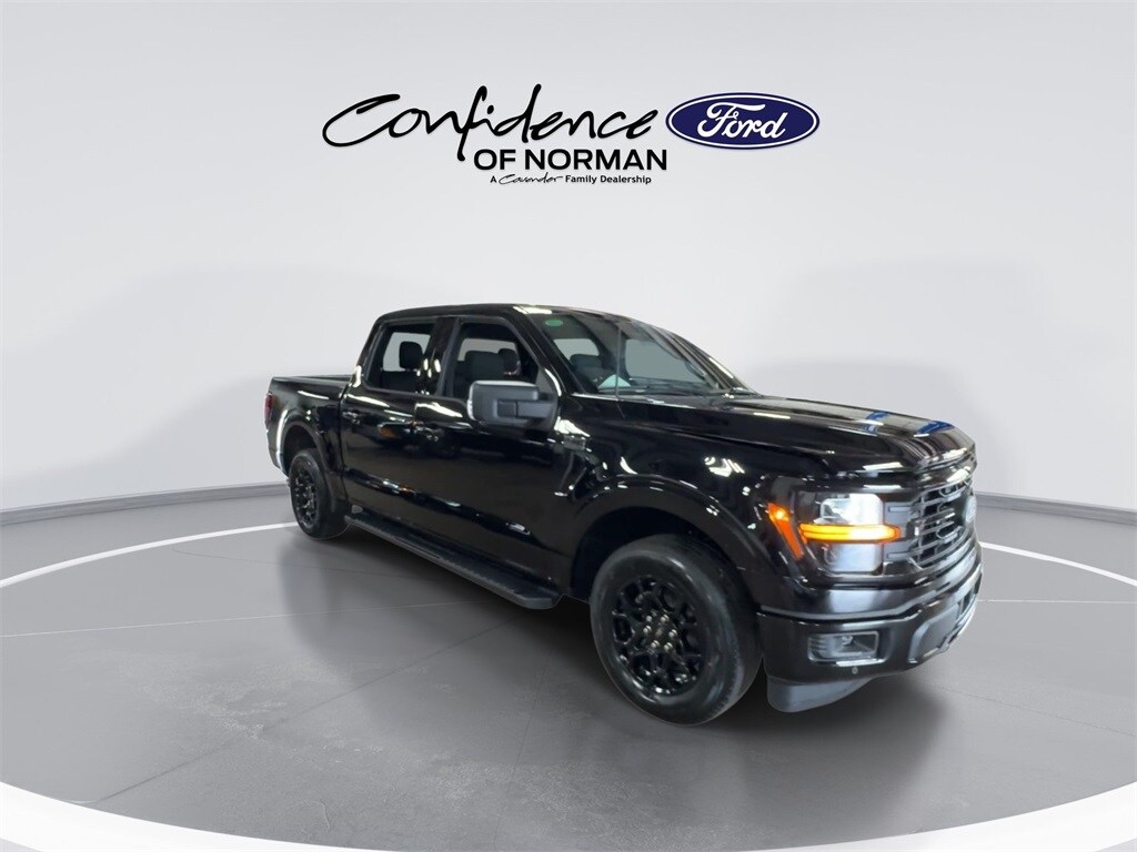2025 Ford F-150 XLT photo 2