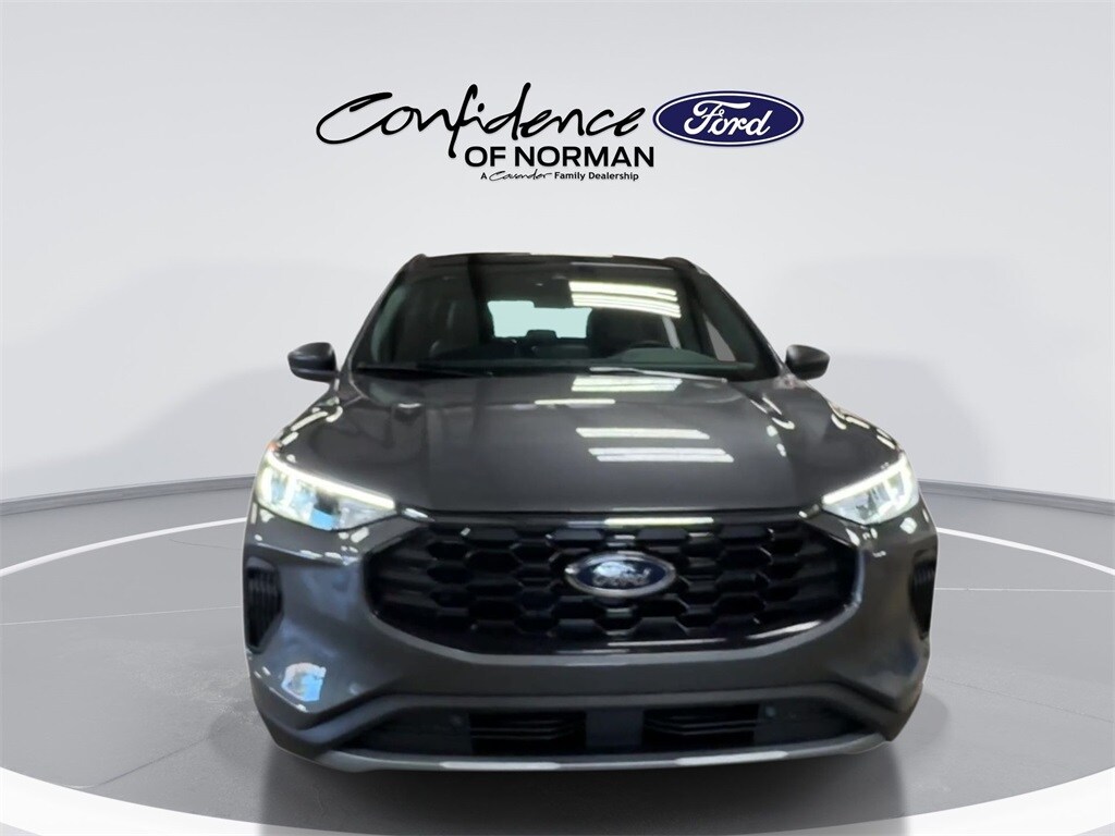 2025 Ford Escape ST-Line photo 3