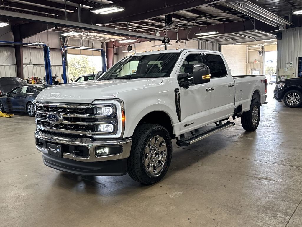 New 2026 Ford Super Duty F-350 Lariat Truck Crew Cab