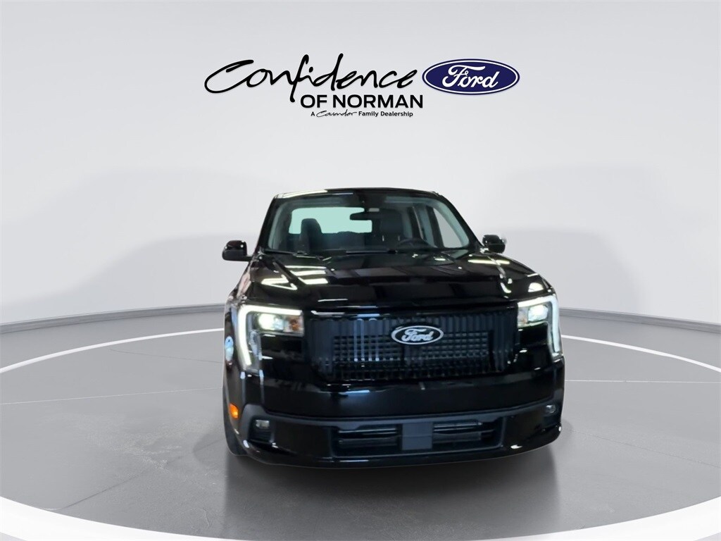 2025 Ford Maverick photo 3