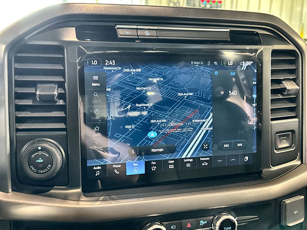 2025 Ford F-150 XLT - Photo 22