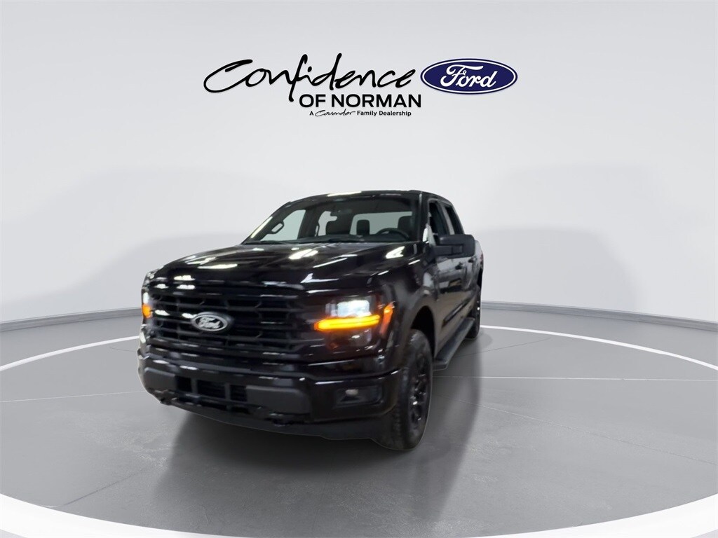 2025 Ford F-150 XLT photo 4