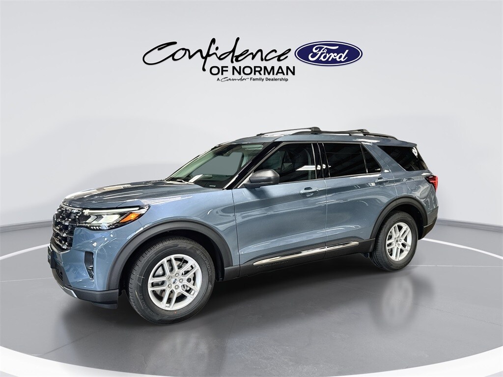 2025 Ford Explorer photo 4