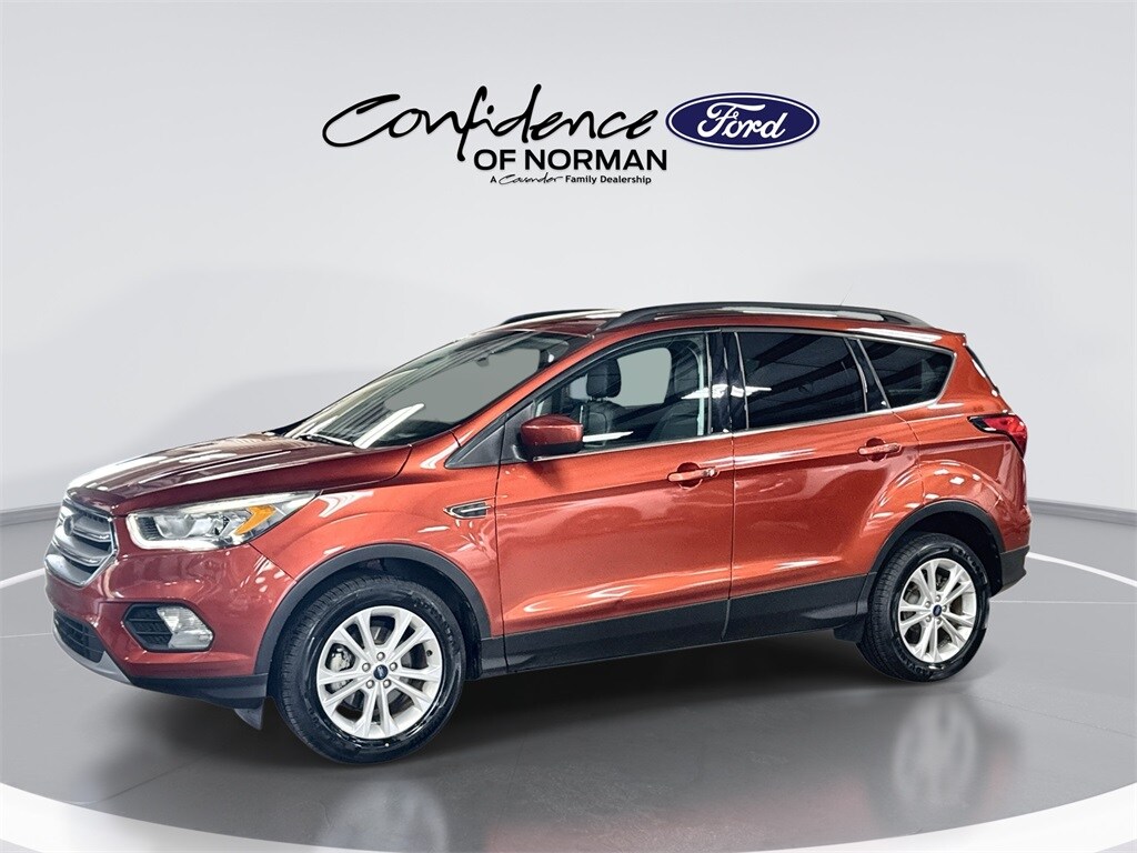 2019 Ford Escape SEL photo 4