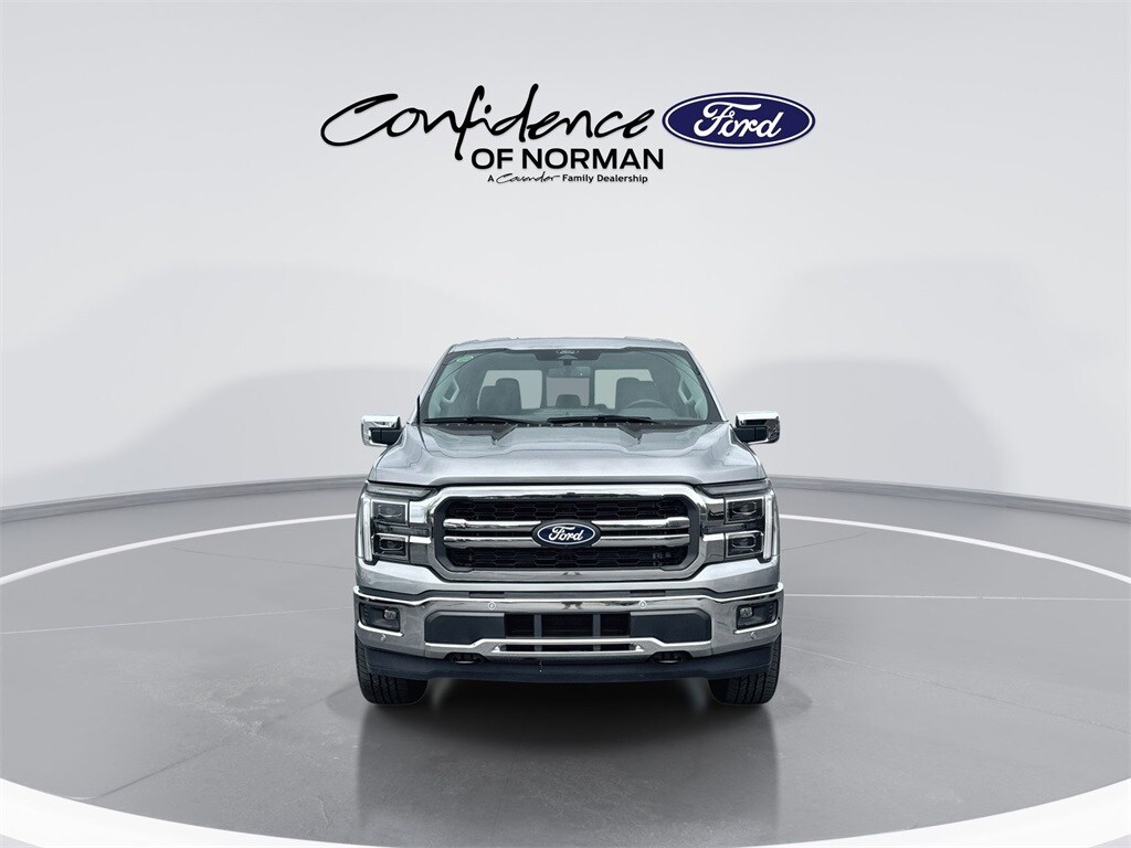 2025 Ford F-150 Lariat photo 2