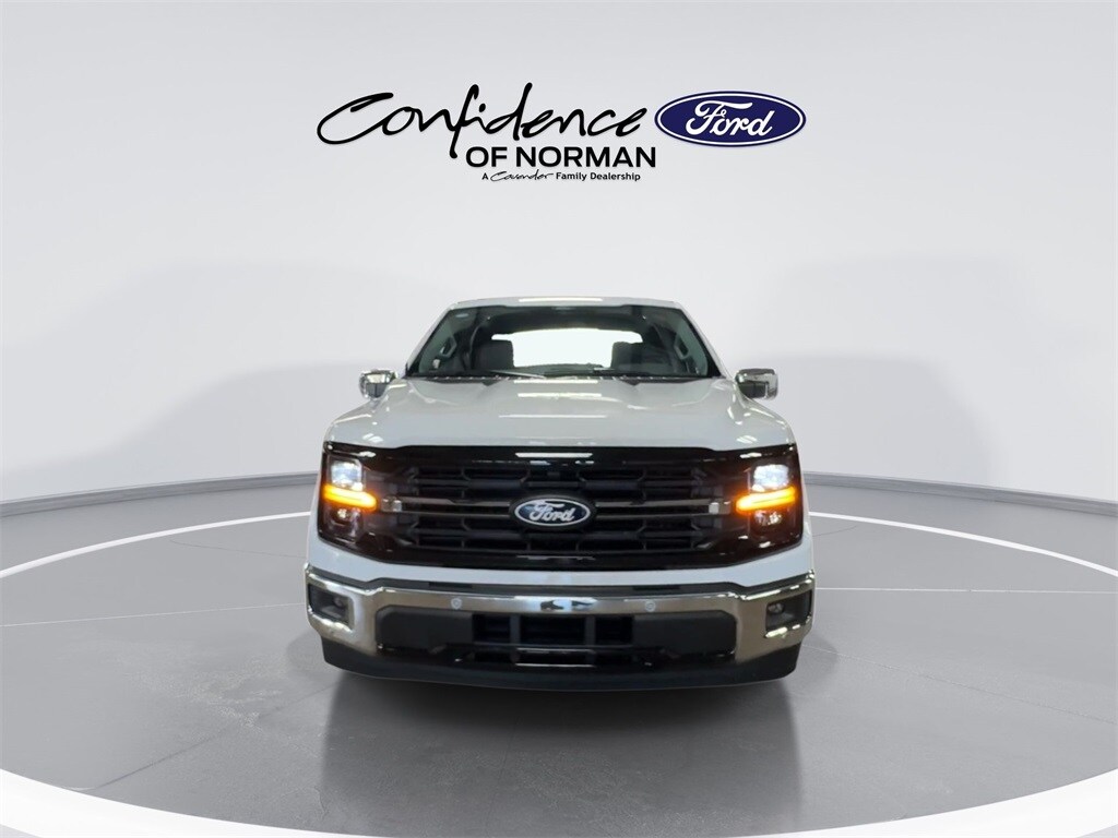2025 Ford F-150 XLT photo 3