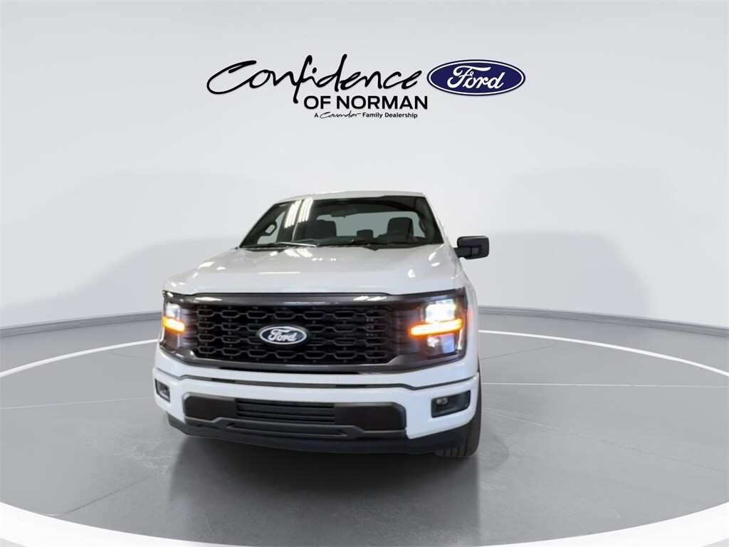 2025 Ford F-150 STX photo 4