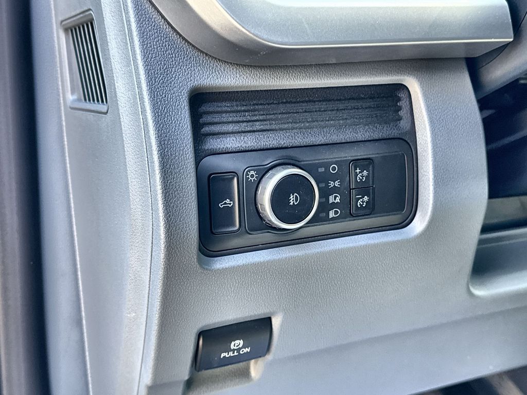2025 Ford F-250 Super Duty XL - Photo 17