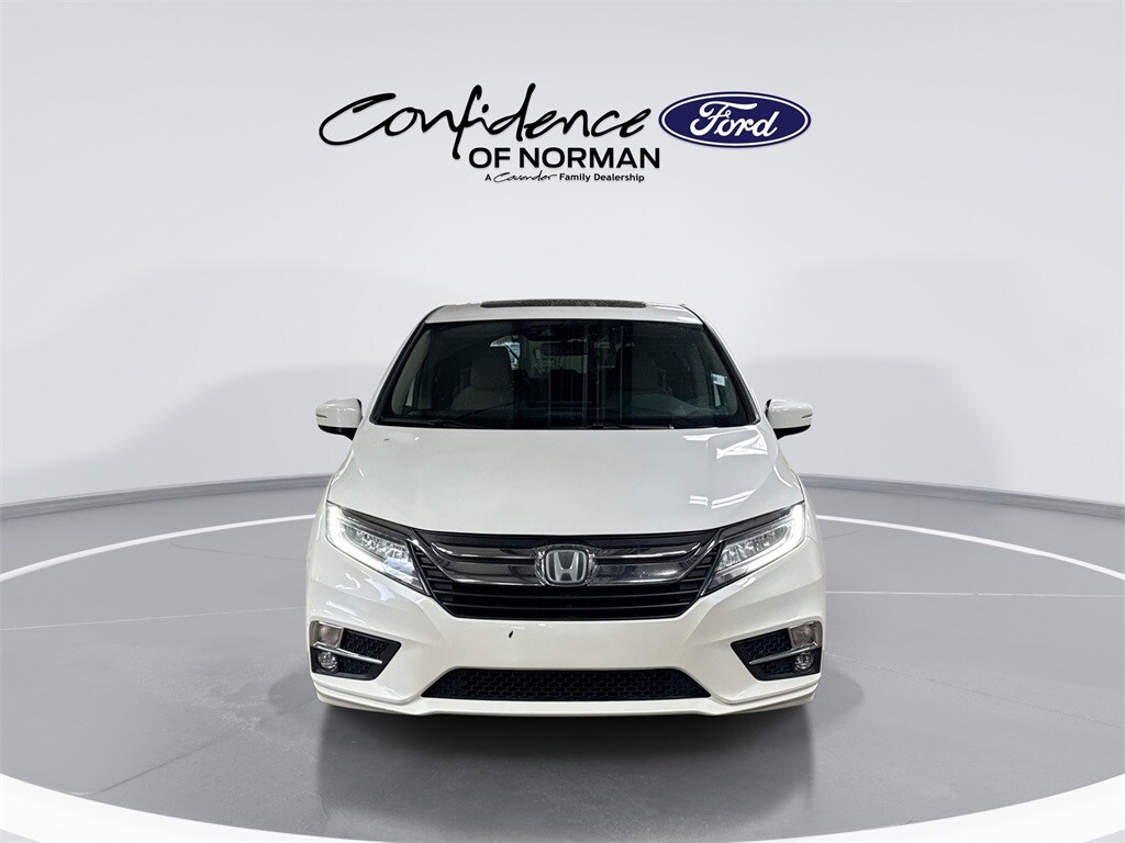 2018 Honda Odyssey Elite photo 2