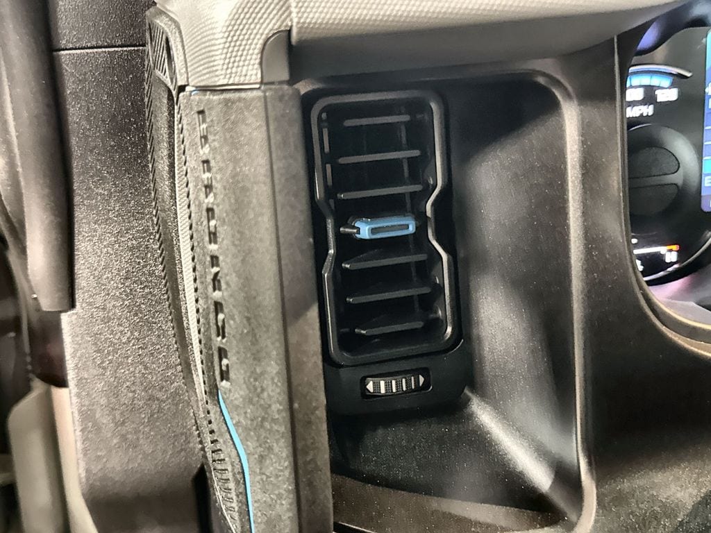 2022 Ford Bronco 4-Door Black Diamond - Photo 15