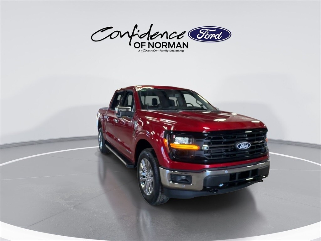 2025 Ford F-150 XLT photo 2