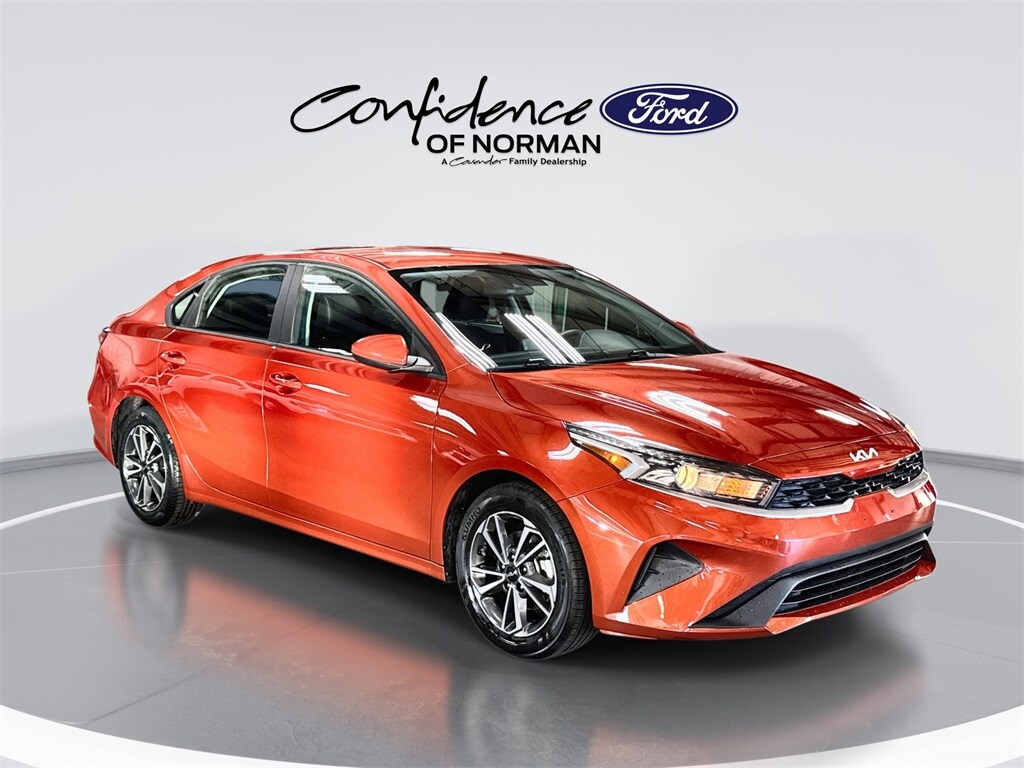 2023 Kia Forte LXS's photo