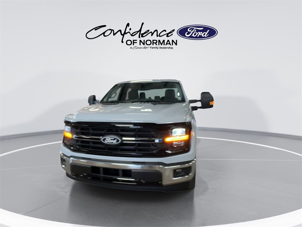 2025 Ford F-150 XLT photo 4