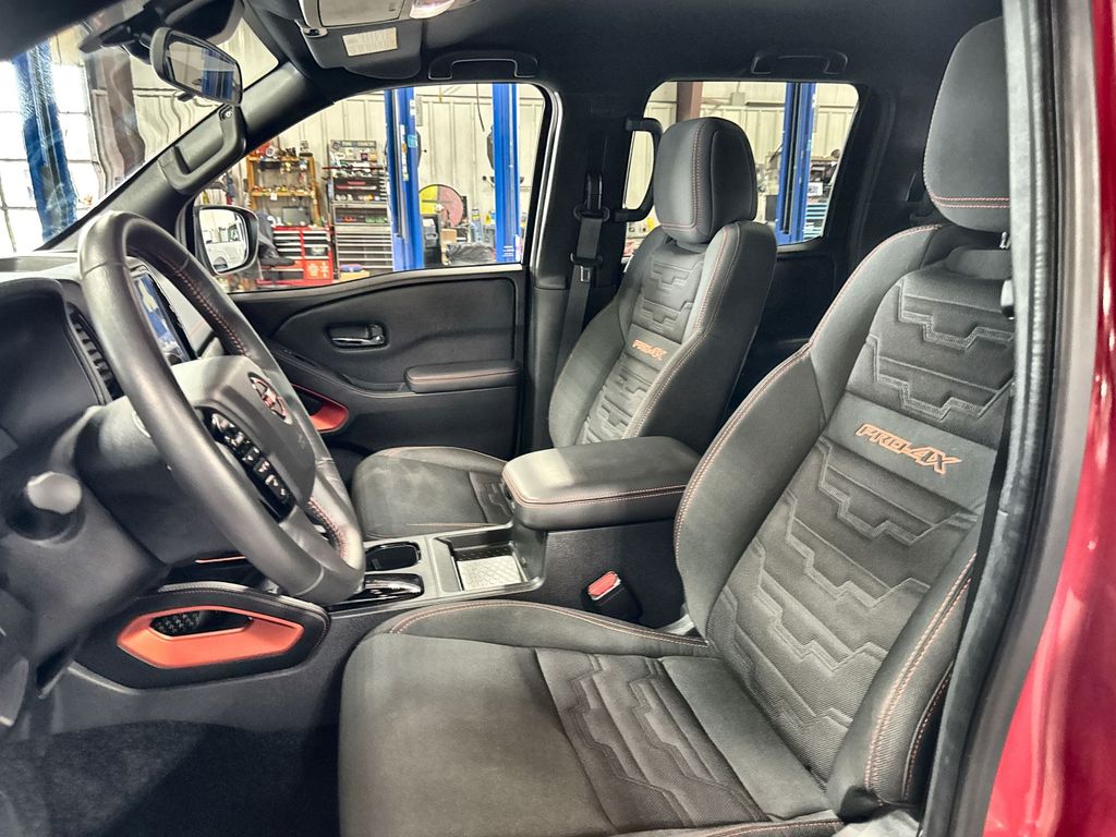 2023 Nissan Frontier PRO-4X - Photo 12