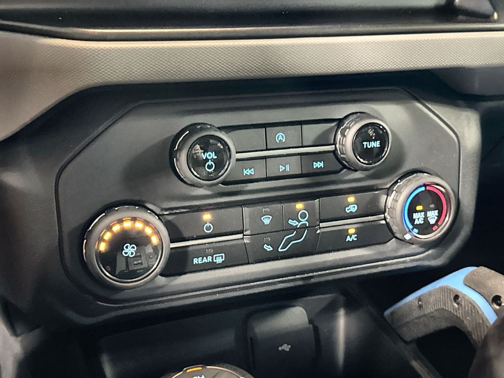 2022 Ford Bronco 4-Door Black Diamond - Photo 21