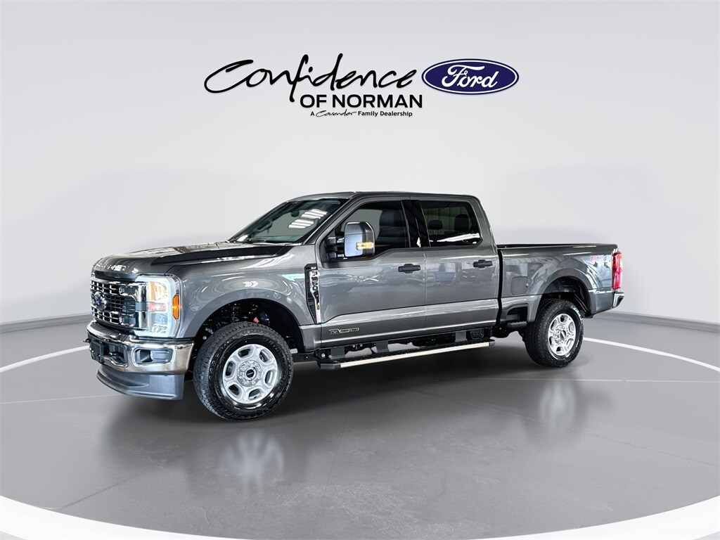 2026 Ford F-250 XLT FX4 photo 4