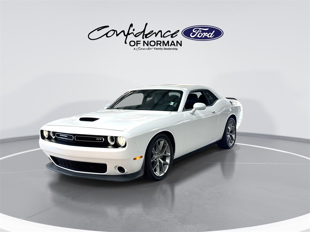 2023 Dodge Challenger GT photo 3