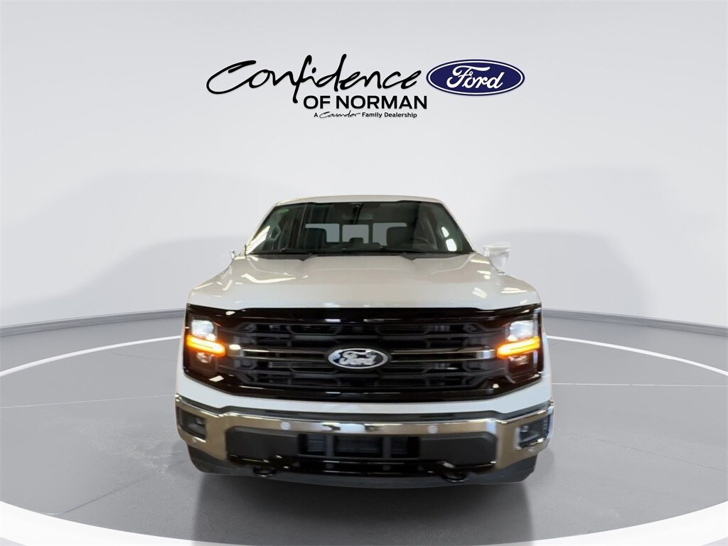 2025 Ford F-150 XLT photo 3