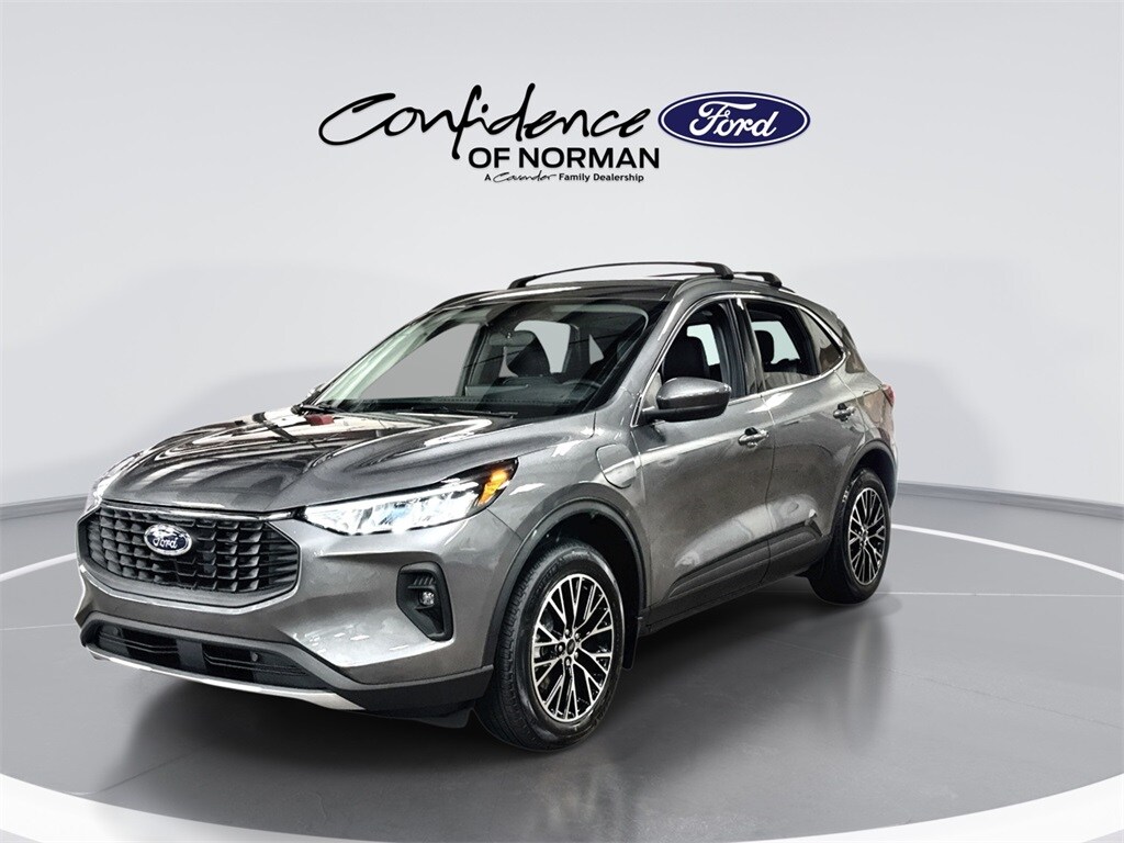 2025 Ford Escape Plug-In Hybrid photo 3