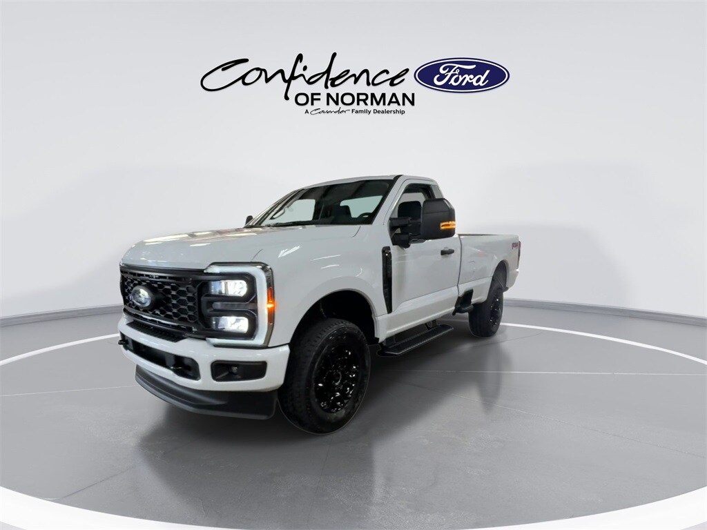 2025 Ford F-350 photo 4