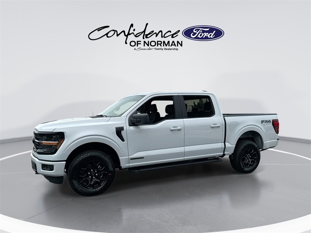 2025 Ford F-150 XLT photo 4
