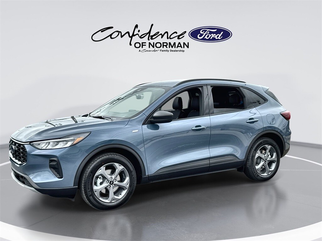 2025 Ford Escape ST-Line photo 4