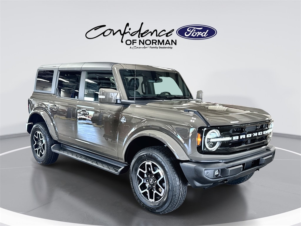 2025 Ford Bronco 4-Door Outer Banks's photo