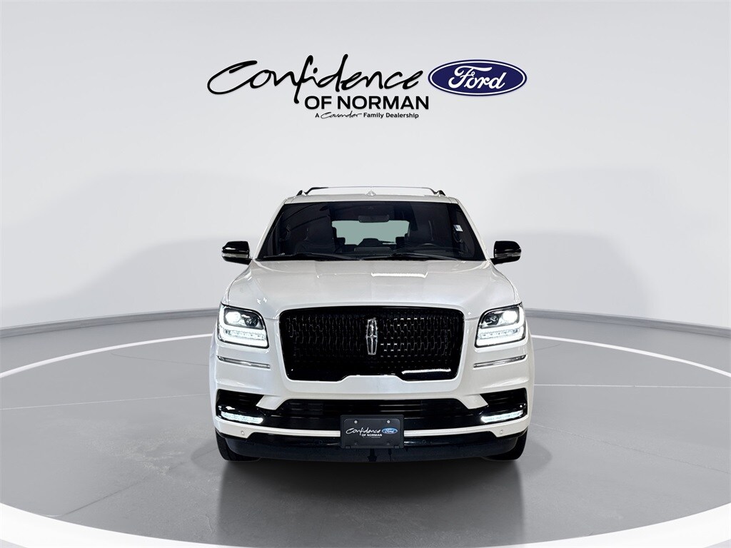 2019 Lincoln Navigator L Reserve photo 2