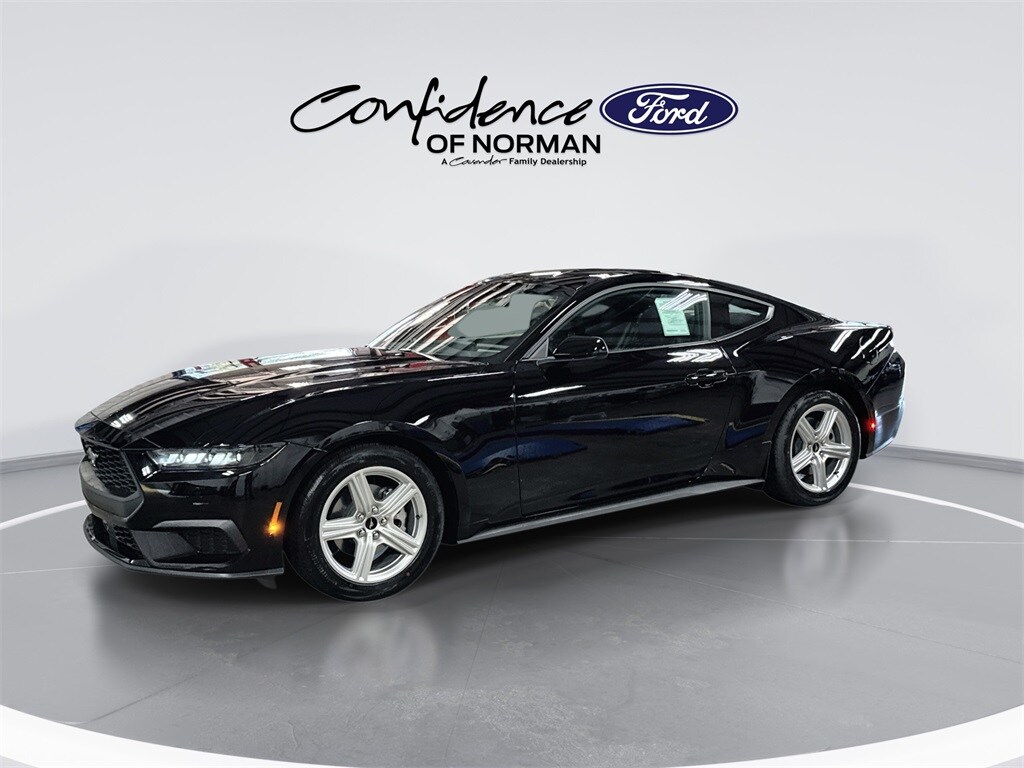 2026 Ford Mustang EcoBoost photo 4