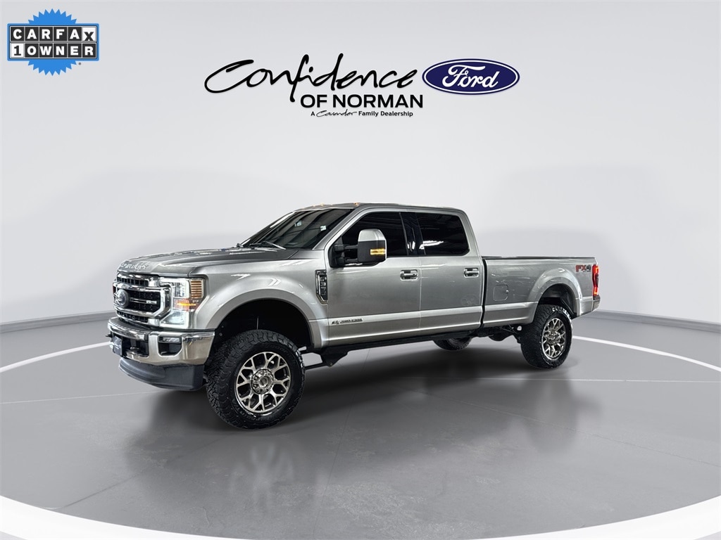 2022 Ford F-350 Super Duty Lariat's photo