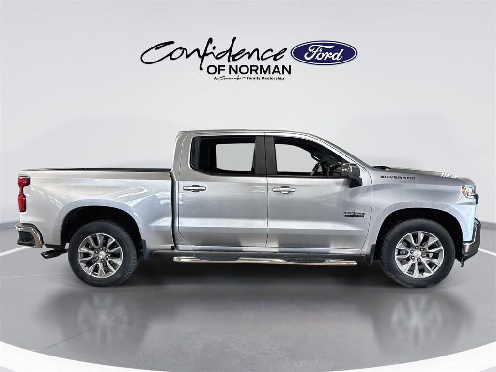 2022 Chevrolet Silverado 1500 photo 2