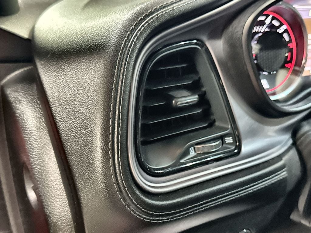 2023 Dodge Challenger R/T - Photo 15