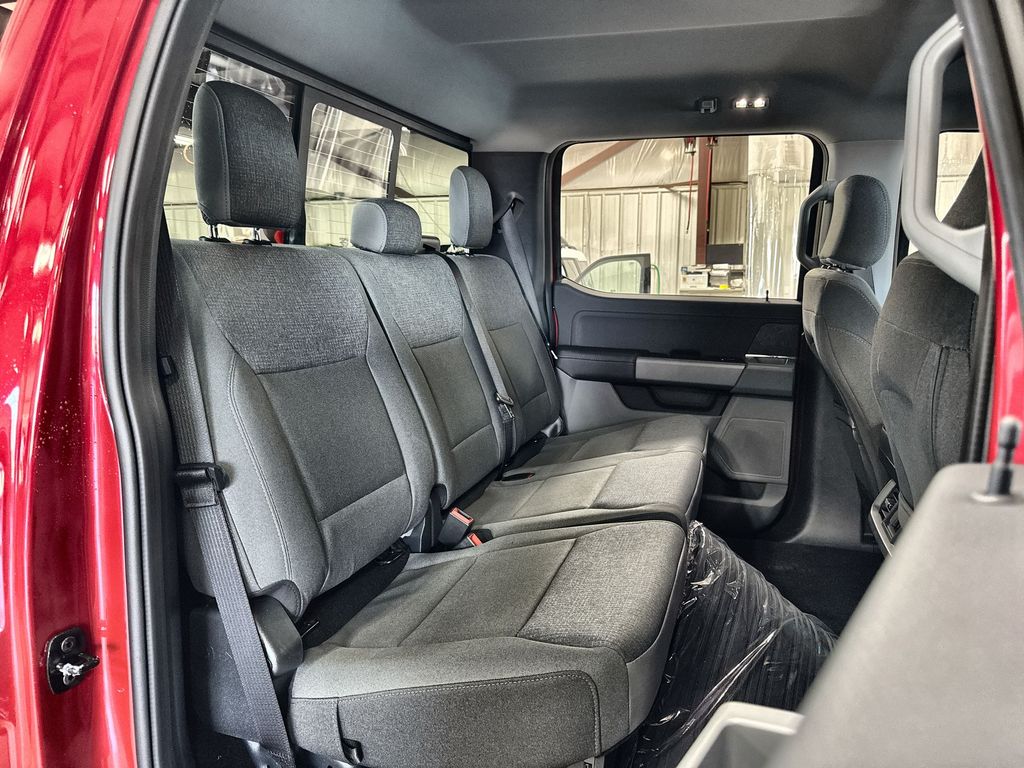 2025 Ford F-150 XLT - Photo 31