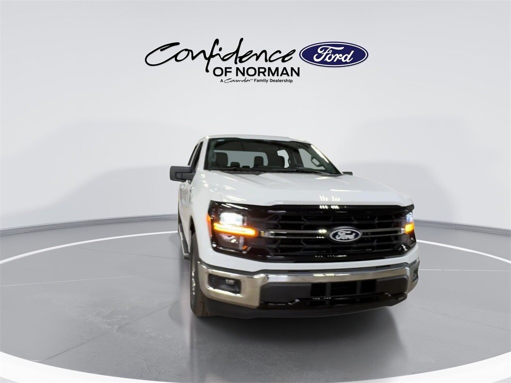 2025 Ford F-150 XLT photo 3