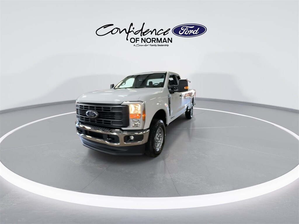 2025 Ford F-250 photo 4