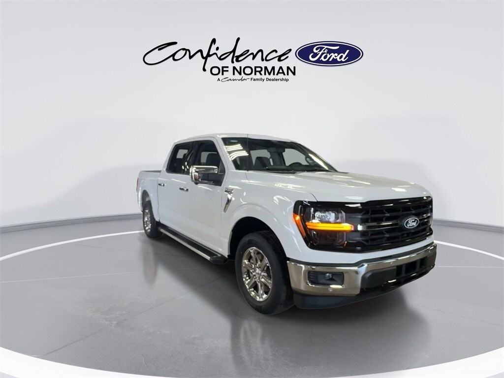2025 Ford F-150 XLT photo 2