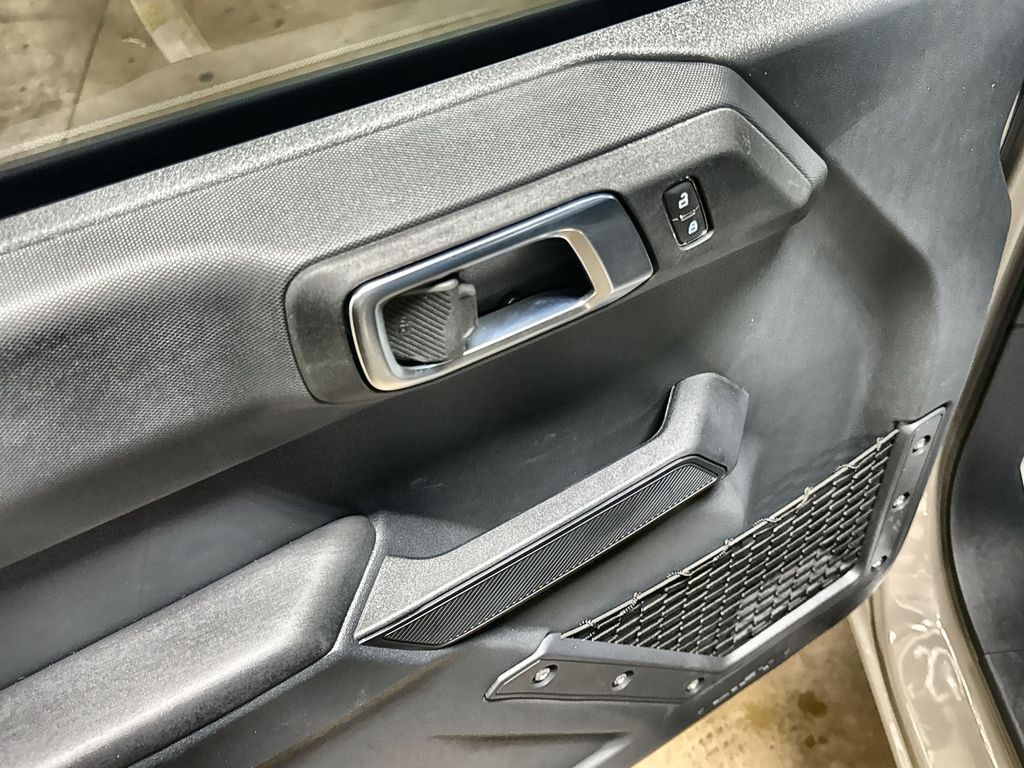 2025 Ford Bronco 4-Door Base - Photo 14